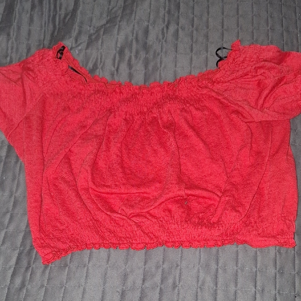Divided Red Ruched Crop Blouse Short Sleeve